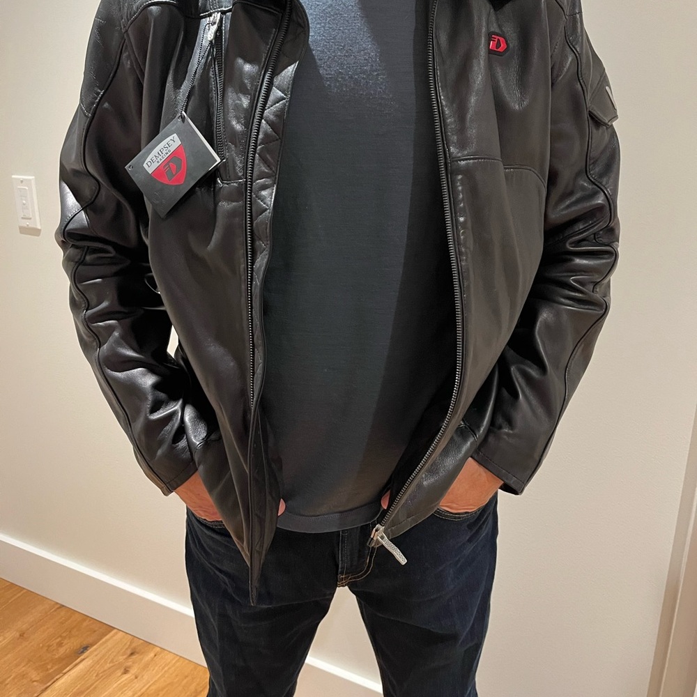 Leather jkt, classic styling
